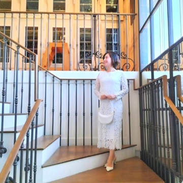 春の白コーデで記念日ランチ♡