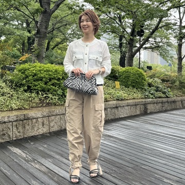 白トップスで初夏コーデ