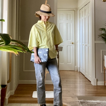 イエローのビッグシャツコーデ