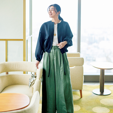 【極薄ブルゾンコーデ】ほんのり透け感のある黒のブルゾンで涼やかに