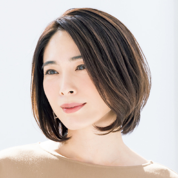 小顔効果絶大のシンプルボブヘア【50代髪型・ヘアスタイル】