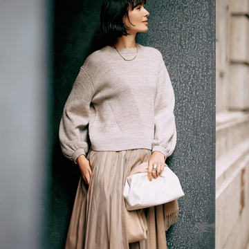 【2021秋冬最新ニット】編み地にこだわったシルエットで体のラインがきれいに見える！