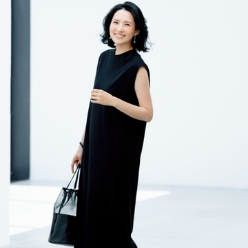 50代の『雰囲気出しワンピース』一枚で涼しく、美しく着れる！