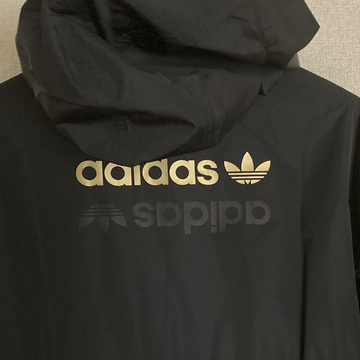 雨の日も楽しい♪レインコートでスポーツコーデ