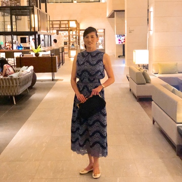 ビタミンカラーワンピとシックな柄ワンピ