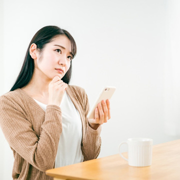 人の名前を思い出せない、約束を忘れる。50代のもの忘れは認知症の始まり？【小田ユイコ×アルツクリニック東京 院長 新井平伊先生対談#1】