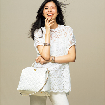 【2023年新作バッグ・シャネル】大きめボーリングバッグでスポーティかつエレガントに