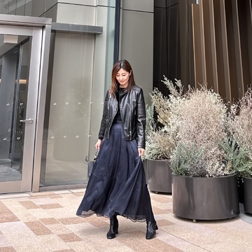 シアー素材のスカートで、春のランチを楽しんできました！