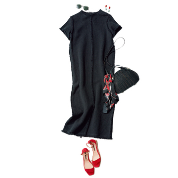 友人とのランチは、今季らしいミモレ丈のタンク型で【ワンピース30days】