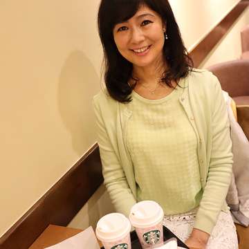 サロンとプラダと即日完売行列のお店、「ニューヨークパーフェクトチーズ」。「Sヘアーサロン」で美髪トリートメントしてきました。