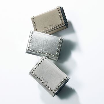 éclat premium認定 大人のエッセンシャルアイテム「J&M DAVIDSON」フォールド ウォレット ウィズ スタッズ