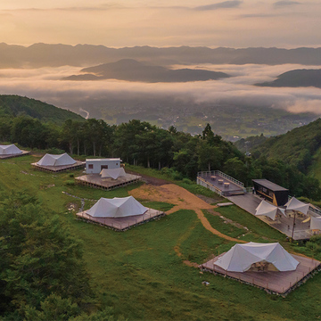 オープンエア空間で贅沢なひとときを『Snow Peak FIELD SUITE HAKUBA KITAONE KOGEN』【大人の心を満たす“おこもり宿”】