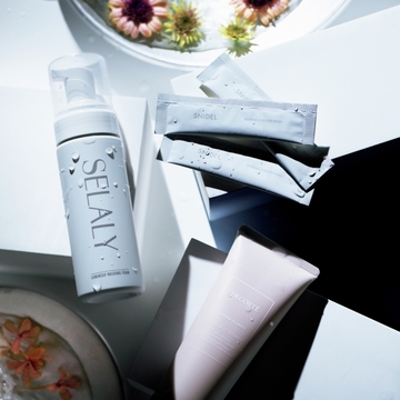 大人の肌に清潔感や生命感を。「落とす」ケアにこだりたい洗顔料3選【大人美が目覚めるとき vol.05】