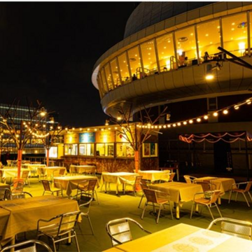 【’25年夏 大人のデートスポットNEWS】最先端のバーラウンジ、東京駅を望む絶景ビアガーデンで夏を満喫