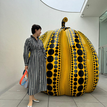 アートな日！！【草間彌生美術館】