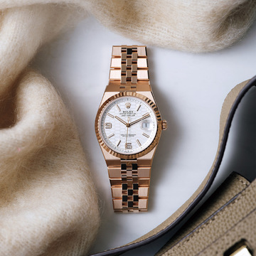 【ロレックス】大人の女性にこそ似合う、ソリッドゴールドの腕時計「ランドドゥエラー 36」