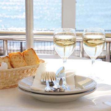 海辺のランチコーデ