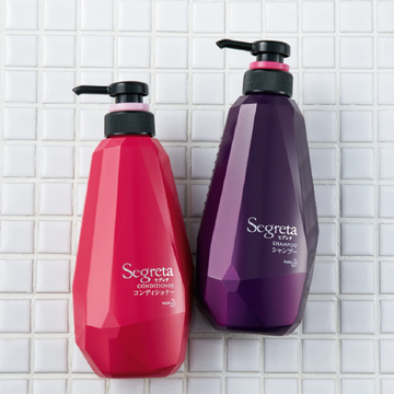 【10日前】頭皮と髪のケアを根気よく。ボリュームヘアをキープ！【同窓会までに髪のボリュームアップ大作戦】