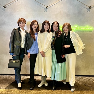 天空の同期会はホワイトコーデでタイ料理