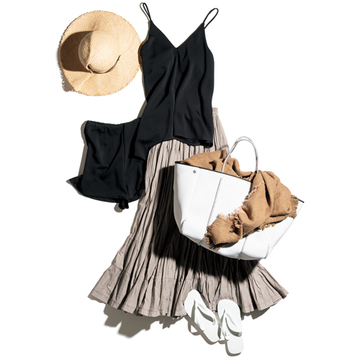 【大人の水着＆水際スタイル】スタイリスト3名の水際スタイルを大公開！