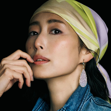 「ボン マジック」ラベンダーヒスイの優しい紫をコーデの主役に！【木村多江、色石の魔法にかけられて】