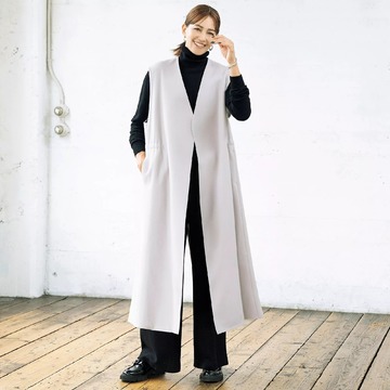 冬の着こなしに効くアイテムをエクラが別注！「PLAIN PEOPLE×éclat」ウールロングジレ