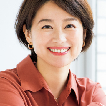 【アラフィー世代の眉メイクテク④】童顔なら眉に少し角度をつけて「知的大人眉」に