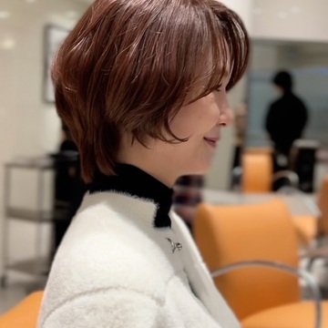 冬仕様のアイウェアとヘアスタイル
