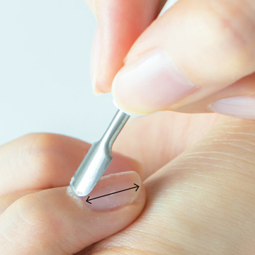 爪のきわが白くボロボロに。どうケアしたらいい？【爪トラブルの対処法】