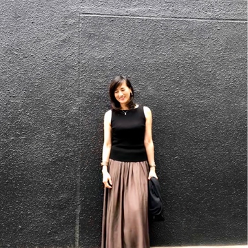 ブラウンスカートで秋コーデ