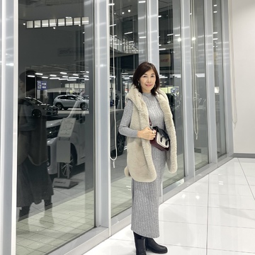 冬の淡いカラーのコーディネート