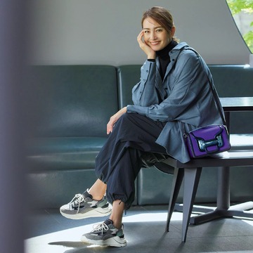 エクラ世代が選ぶべき最旬カラーはこれ ! おしゃれが決まる ニュアンスカラースニーカー