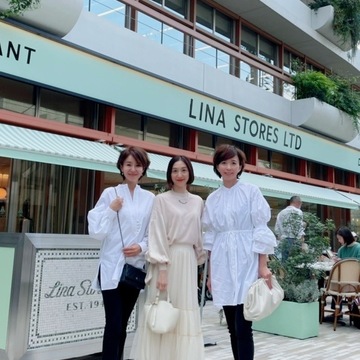 白シャツで華組ランチ