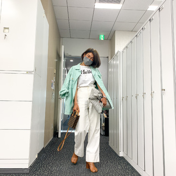 ここが私たちと違うんだ！50代がおしゃれプロに学ぶ「白」のさすがな取り入れ方