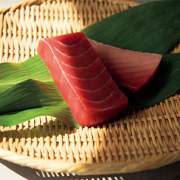 頑張った自分へのプチごほうび！「マグロとアボカドのあえ物」＆「マグロすき焼き」【亜希さんの年末年始料理】