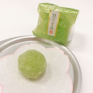 〈美味しい手土産〉大粒のぶどうの甘みがたまらない！源 吉兆庵の「陸乃宝珠」