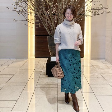 華やかスカートでストロベリーアフタヌーンティーへ