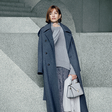 全身グレーが新鮮！ 優しげなグレーワントーンで奥行きのある着こなしに