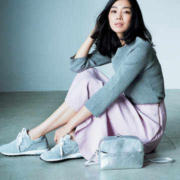 大人の抜け感スニーカーには「ニューバランスのグレー」　五選