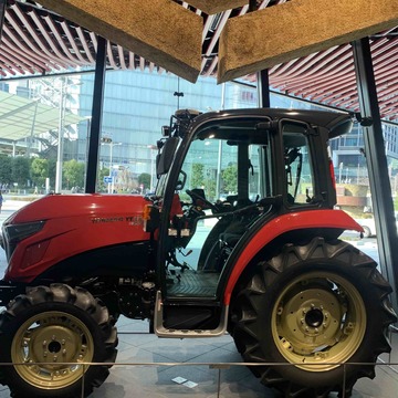 昭和世代はあのCMを思い出しついつい歌いたくなる 赤いトラクターがお出迎え　