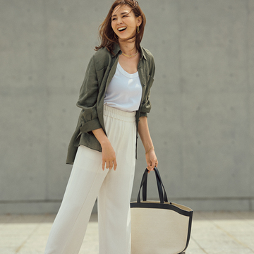 【大人にマストな極上ゆるパンツ】パッと華やぐ白パンツはゆるシルエットでさらに今っぽく！