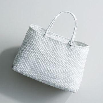 春の大本命バッグ！ ANTEPRIMA WIREBAGのeclat別注モデル