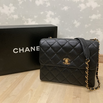 息子の卒業式　長年愛用のシャネルのバッグ