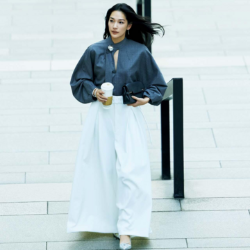 オフィススタイルが華やぐ！着映え力抜群のボウタイ風ブラウス【働く日の新定番「まろやかグレー」】