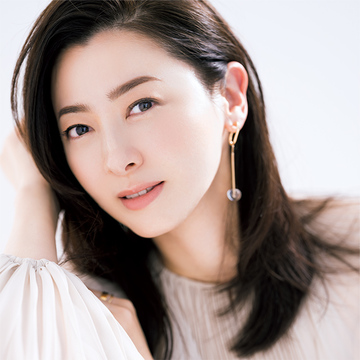 モデル・春香が考える至福のスキンケアとは？春を待ちわびた肌に「透明感」という最高の贈り物を