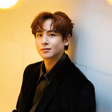 NICHKHUN (From 2PM)「一問一答」インタビュー動画を公開！