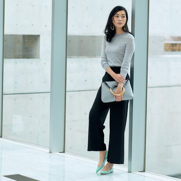 美色スエードパンプス＆ビジュー靴で、春の足元印象をバージョンアップ　五選