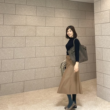 ZARAの使えるエコレザースカート