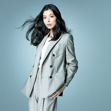 上質で美しい、今季の決定版！働く50代向け「秋のお仕事スーツ」　五選