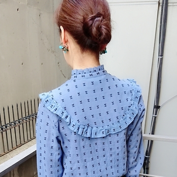 H&Mのブラウスとお団子ヘア♥️